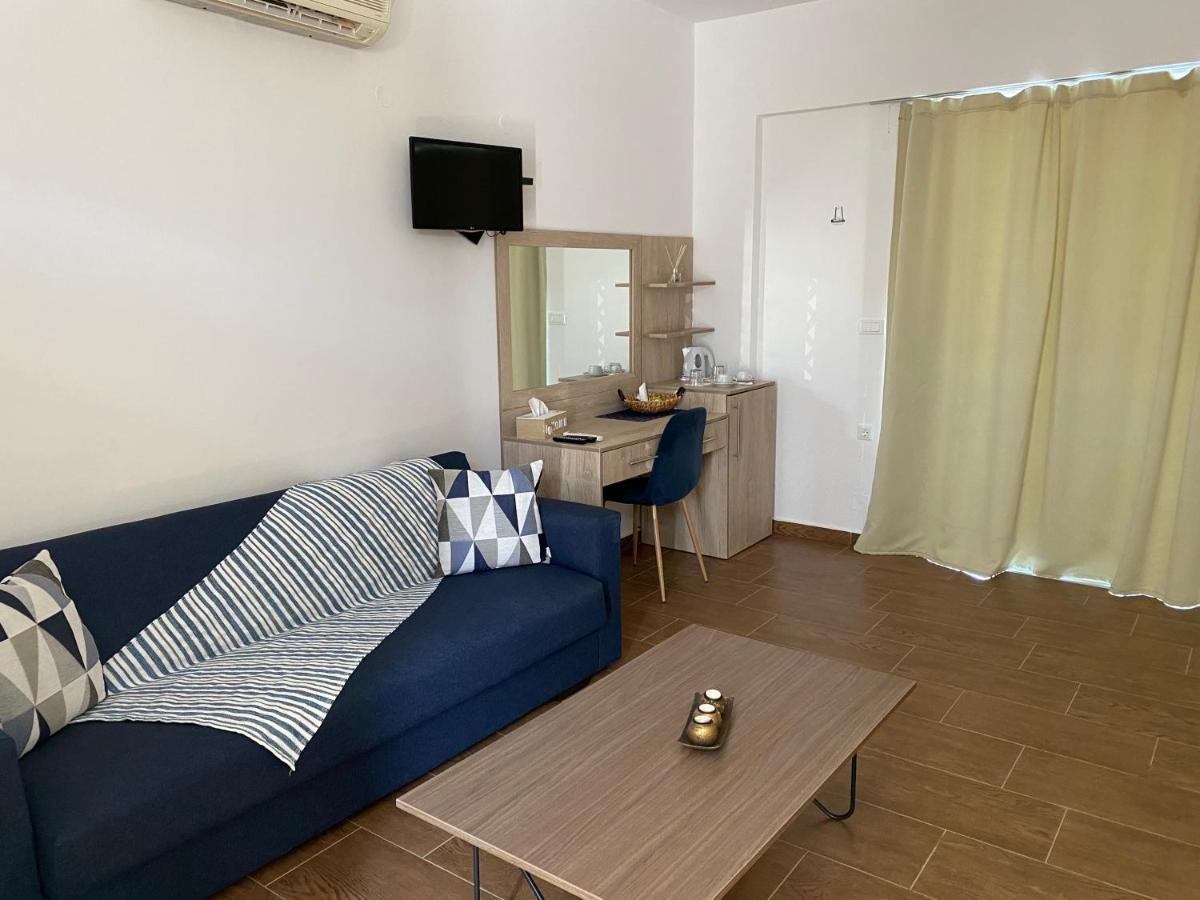 Grande Blue Suites With Private Bay Archangelos  Bagian luar foto